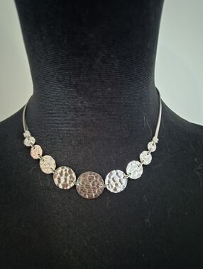 Modern Italian Sterling 925 Silver Hammered Pebbled Graduated Disc 15" Necklace
